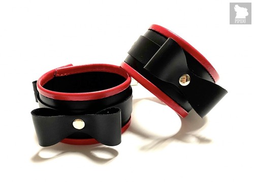 Черно-красные наручники с бантиками из эко-кожи, цвет красный/черный - БДСМ арсенал