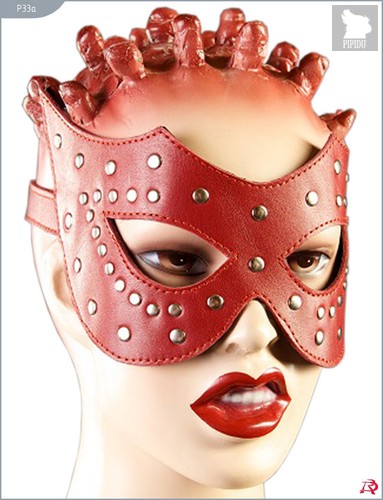 Кожаная маска с заклёпками, цвет красный - Подиум