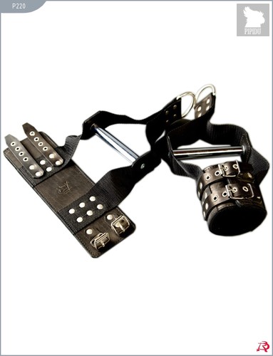 Чёрные наручники с хромированной трубкой для подвешивания - Подиум